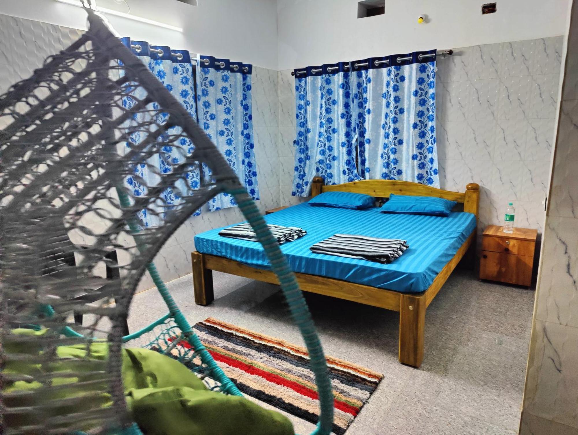 Artkarna Hotel Гокарна Екстериор снимка