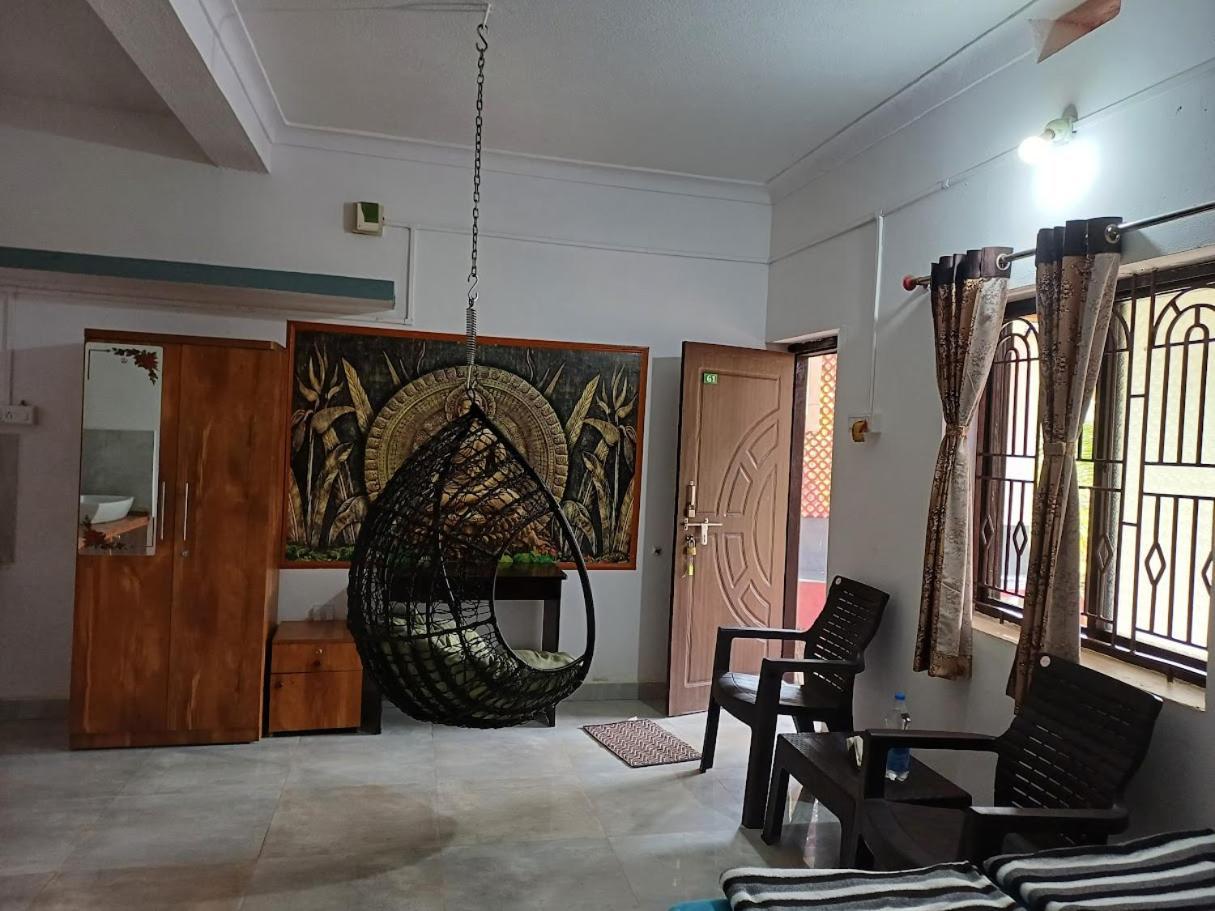 Artkarna Hotel Гокарна Екстериор снимка